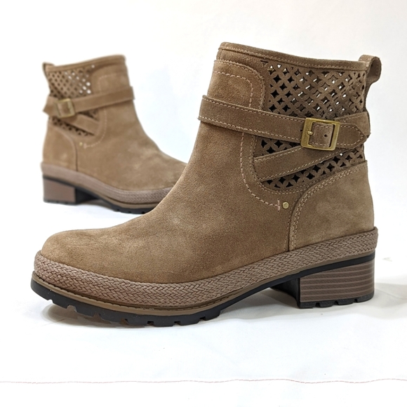 Sold - The Original Muck Boot - Picture 4 of 12